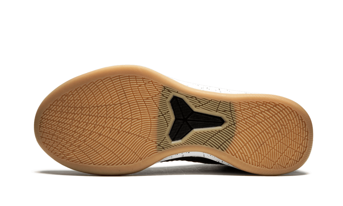 Kobe AD "Black / Sail Gum" 922482 006