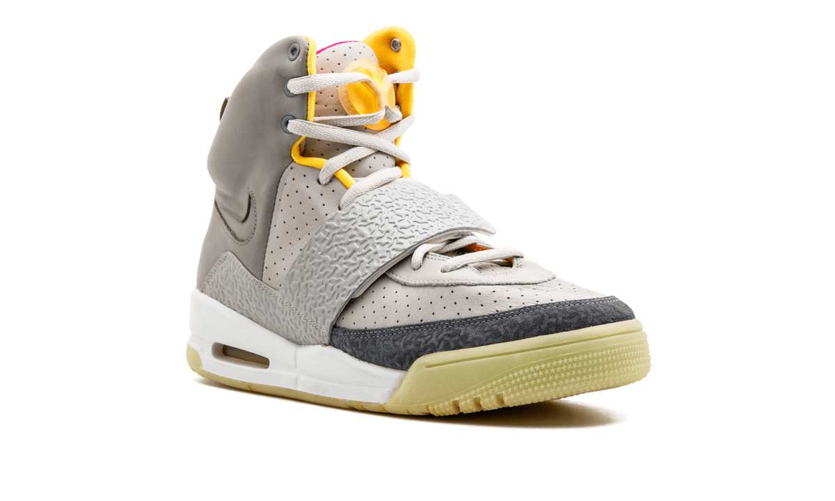 Air Yeezy "Zen Grey" 366164 002