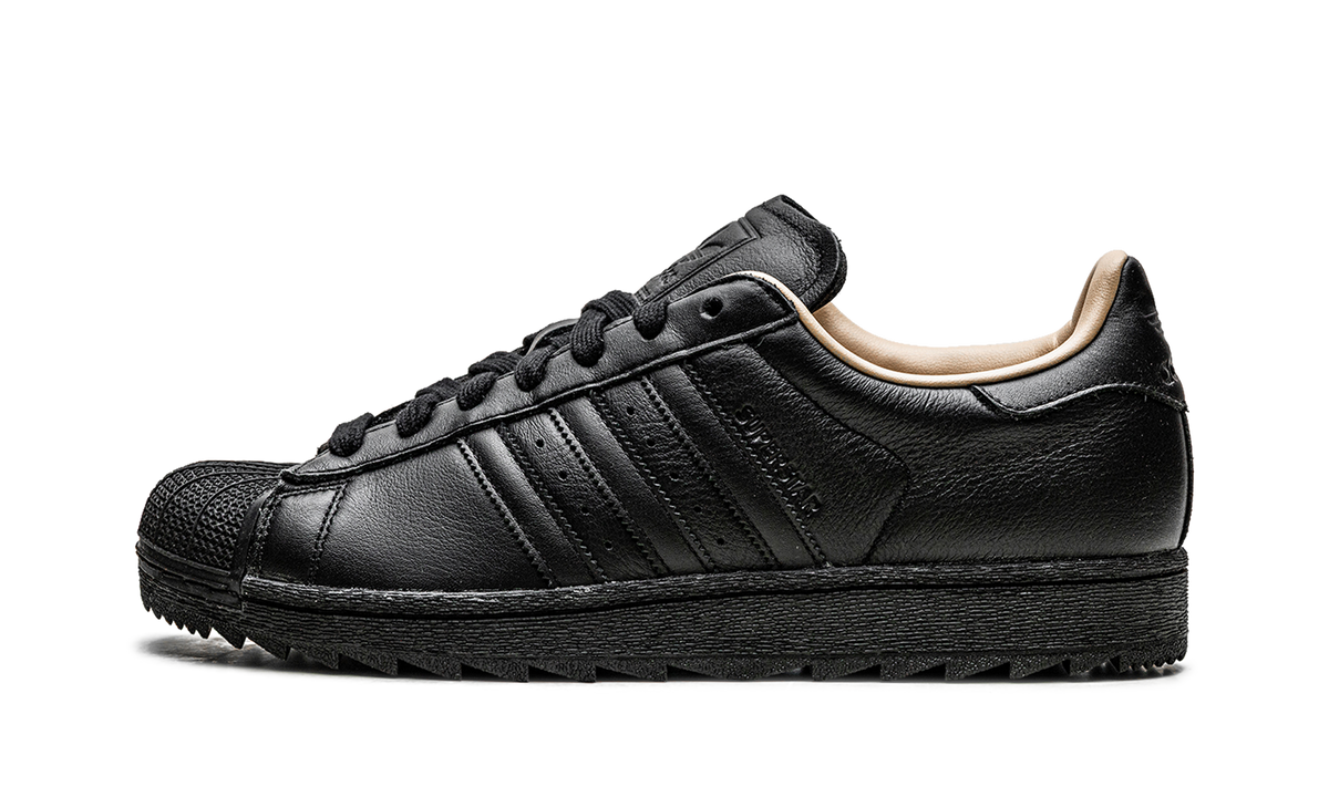 SUPERSTAR II Ripple "Core Black / Warm Sandstone" KJ2555