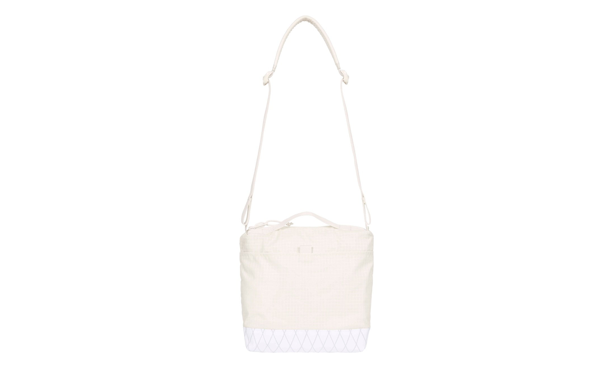 Logo Shoulder Bag "White" SU26532