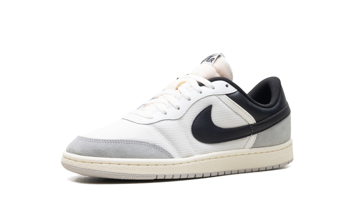 Skyline Low WMNS "Summit White/Light Smoke Grey" IQ0704 101