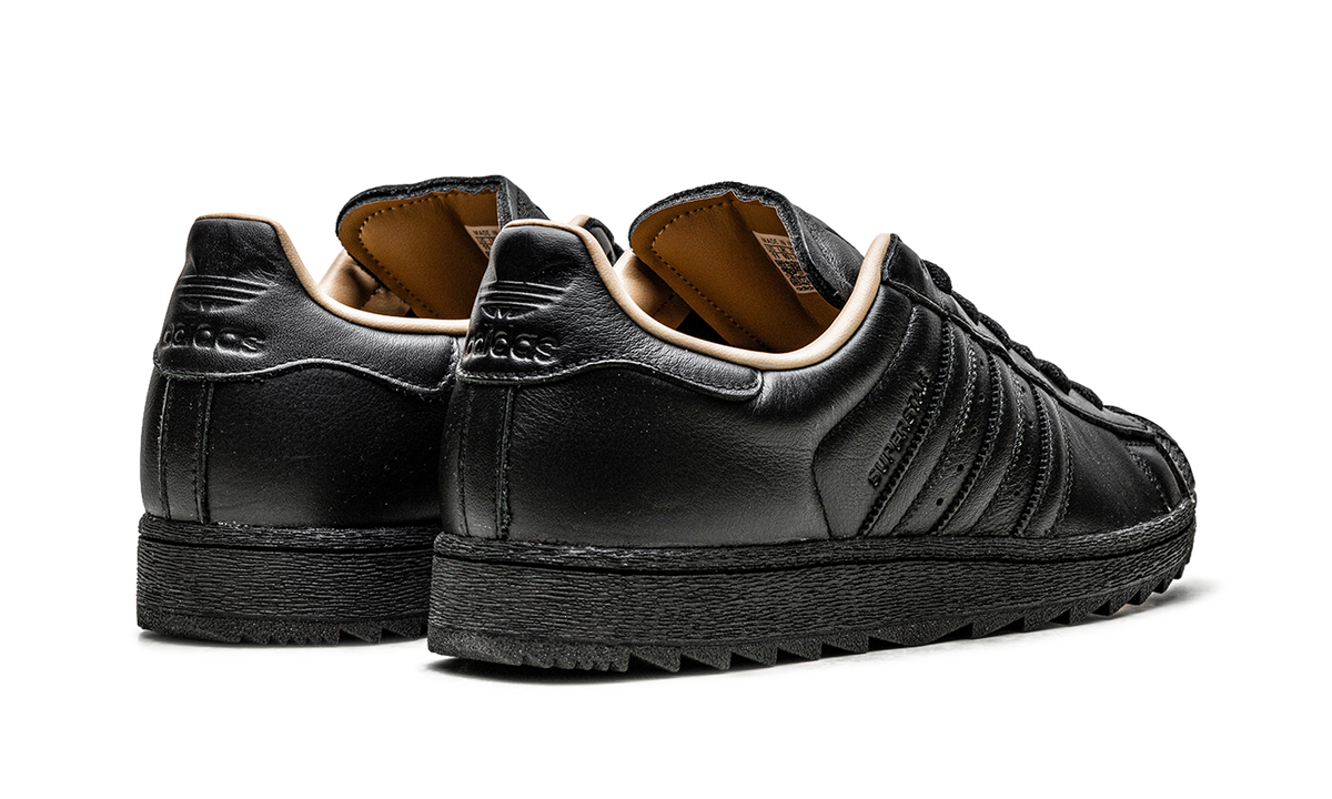 SUPERSTAR II Ripple "Core Black / Warm Sandstone" KJ2555