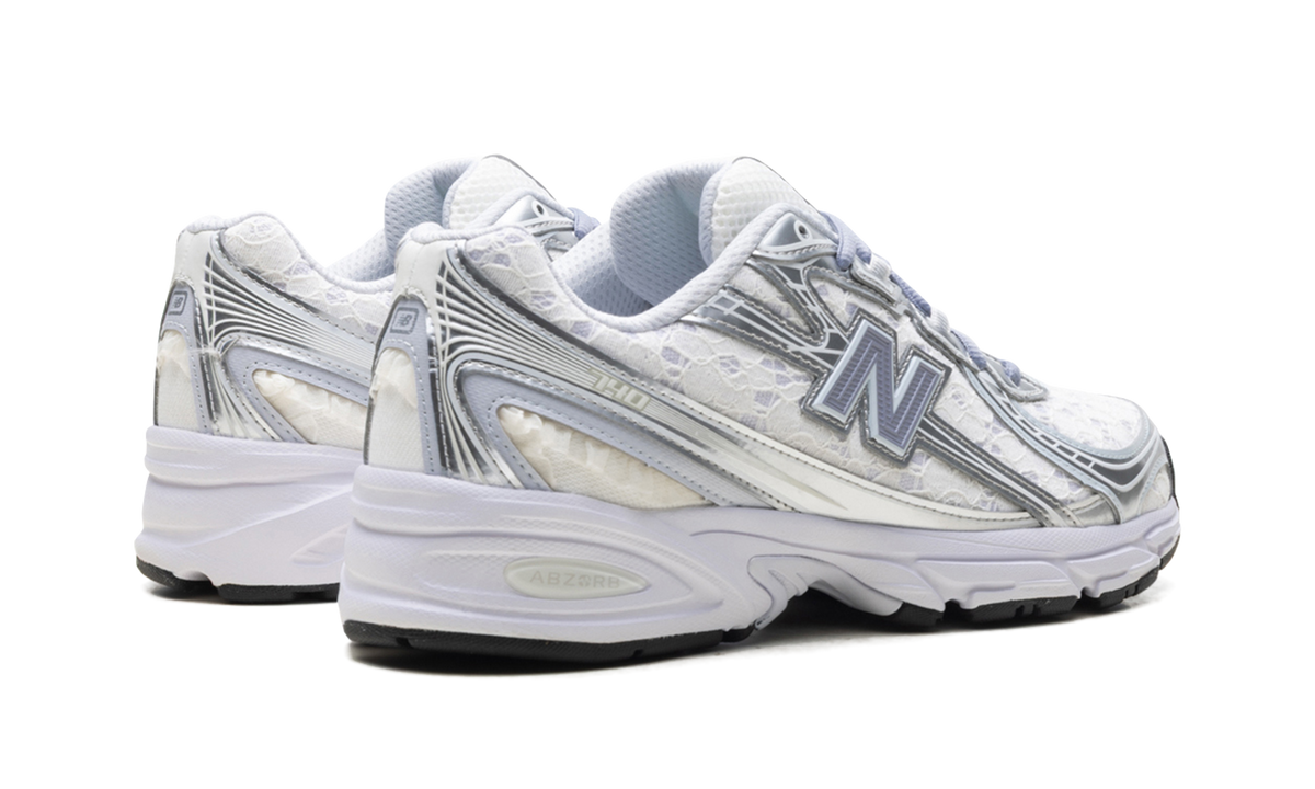 740 "Linen/Silver Metallic" U7409DI