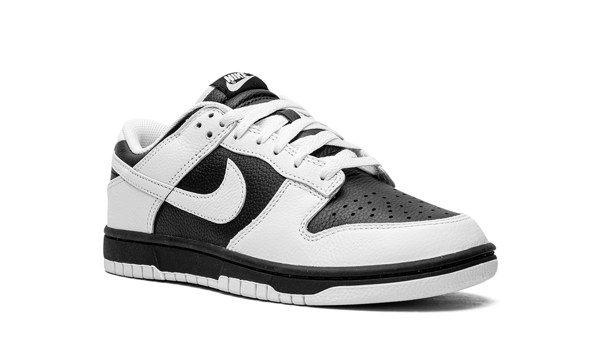 Dunk Low "Reverse Panda" FD9064 011