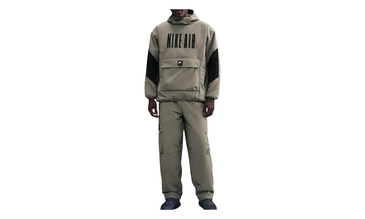 Air Insulated Cargo Pants "Light Army / Black" IB2771 320