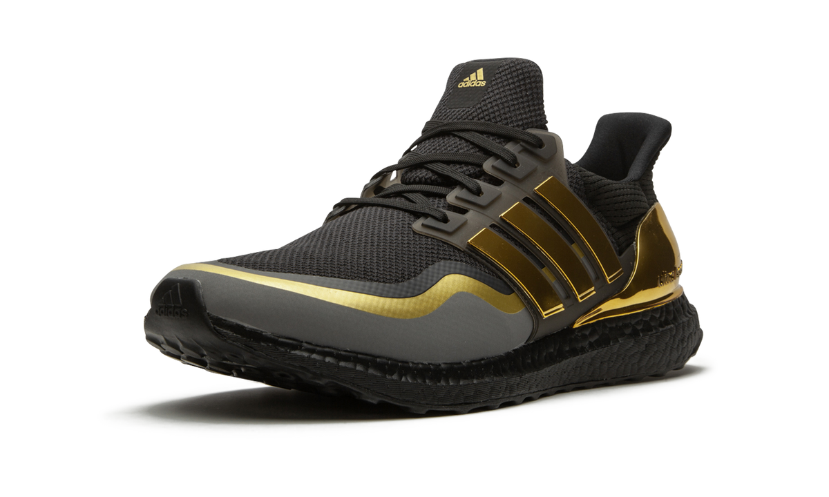 Ultraboost MTL "Metallic Gold" EG8102