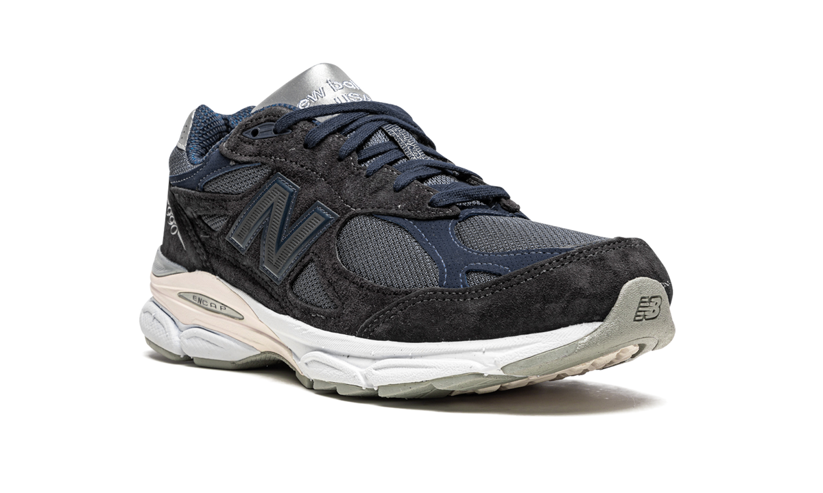 990 V3 "Kith - Genesis" M990KI3