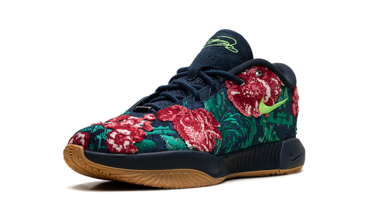 LeBron 21 "Grandma's Couch" FV7276 400