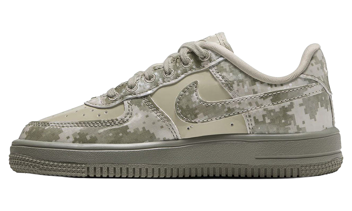 Force 1 Low PS "Camo" IZ1993 900