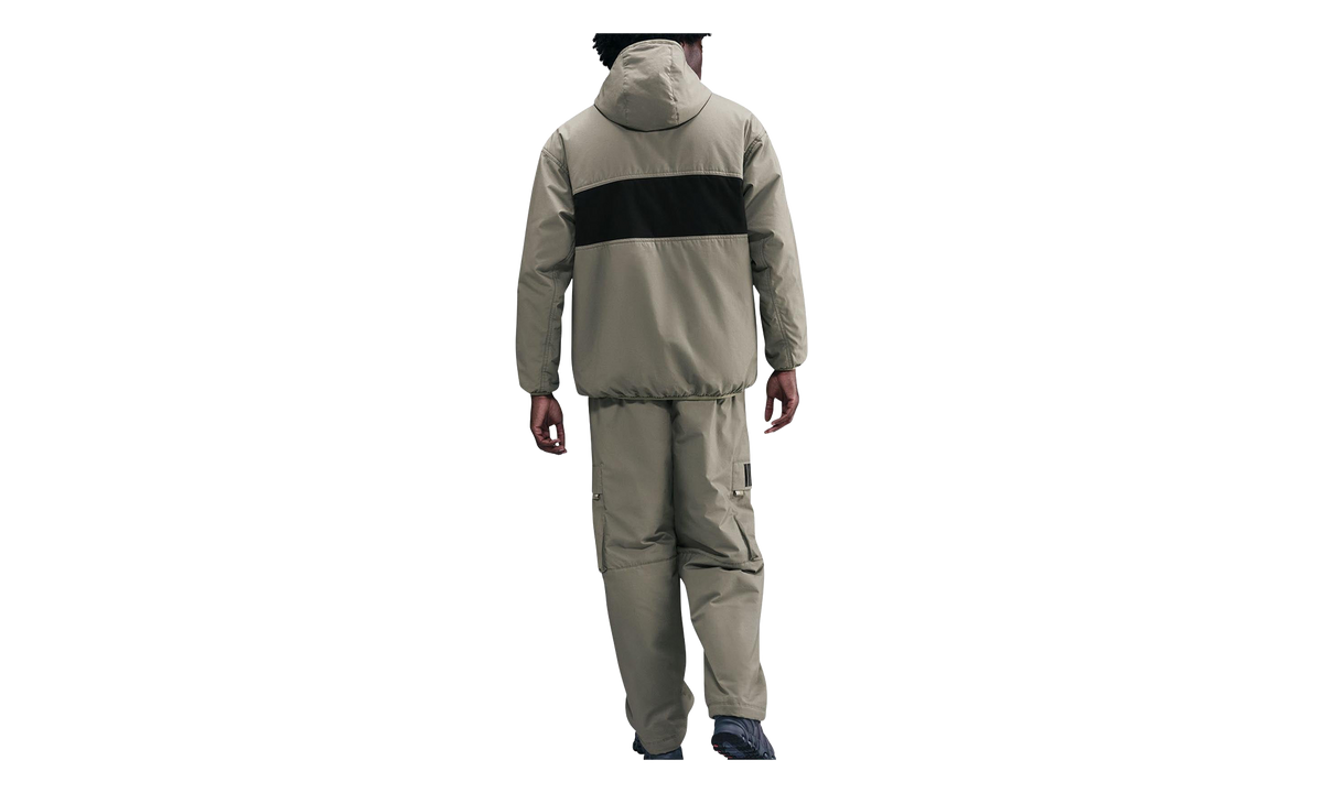 Air Insulated Cargo Pants "Light Army / Black" IB2771 320