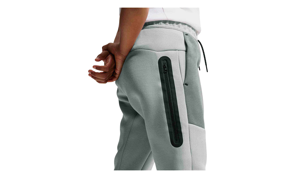 Sportswear Tech Fleece Joggers GS "Wolf Grey" HV5869 016