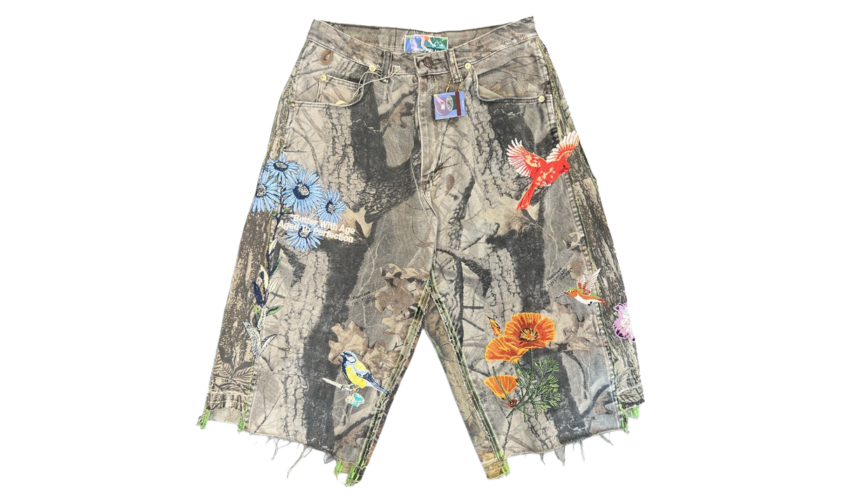 AMALIA TRIPLE-WIDE LONG CAMO SHORT "Camo" BWA305