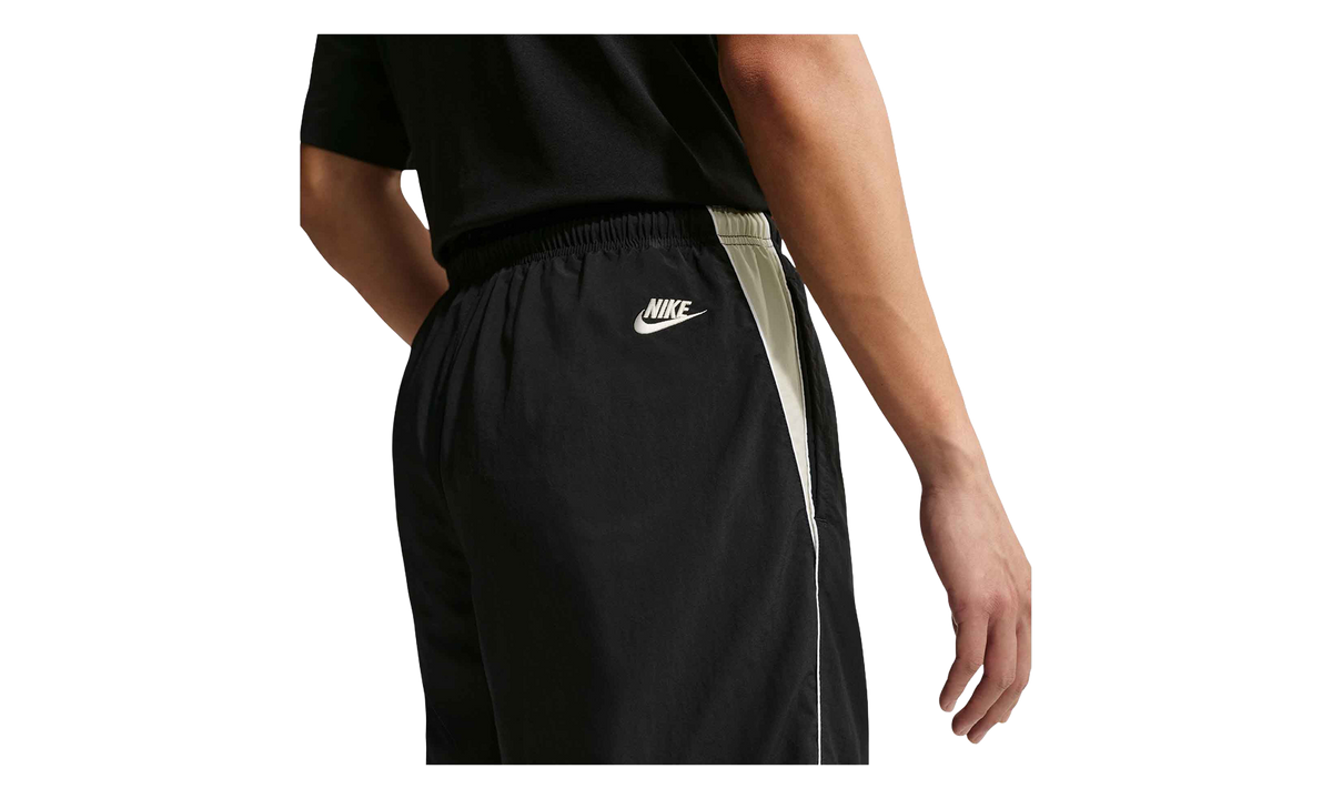 Sportswear Club Lightweight Pants "Black / Light Khaki" IF0764 010