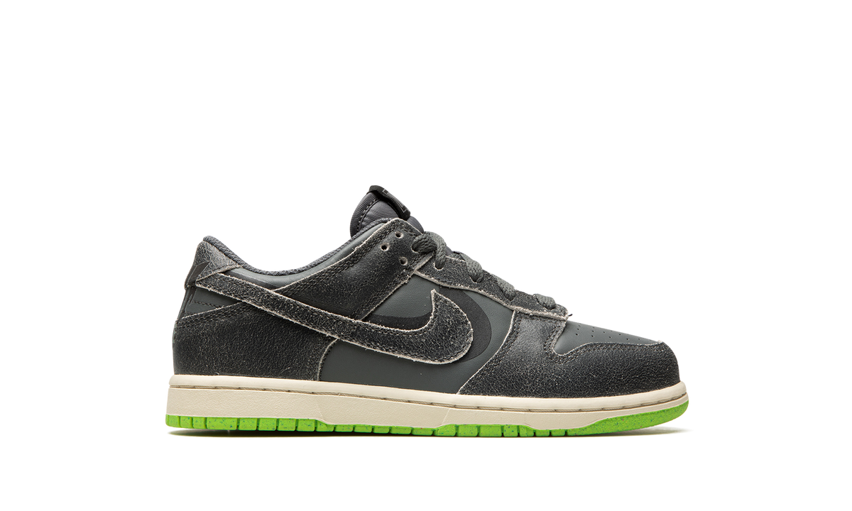 Dunk Low SE "Halloween - Cauldron PS" DQ6216 001